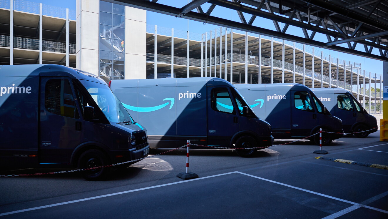 Amazon Rolls Out First Electric Vans from Rivian in Europe 3  