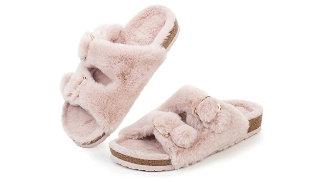 网红喜爱时尚配饰的产品形象。