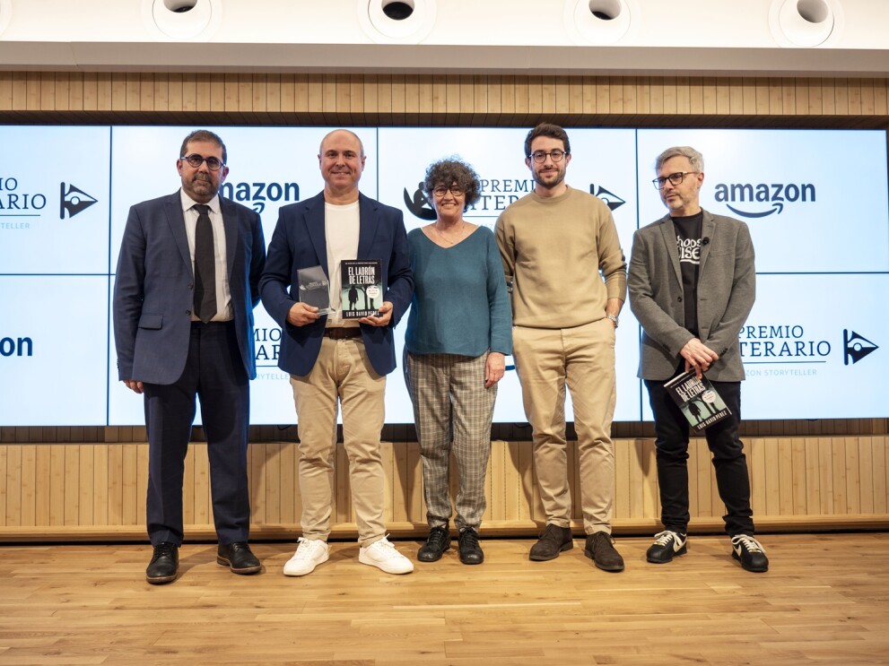 Foto de Luis David Perez ganador de Premio Storyteller 2024.