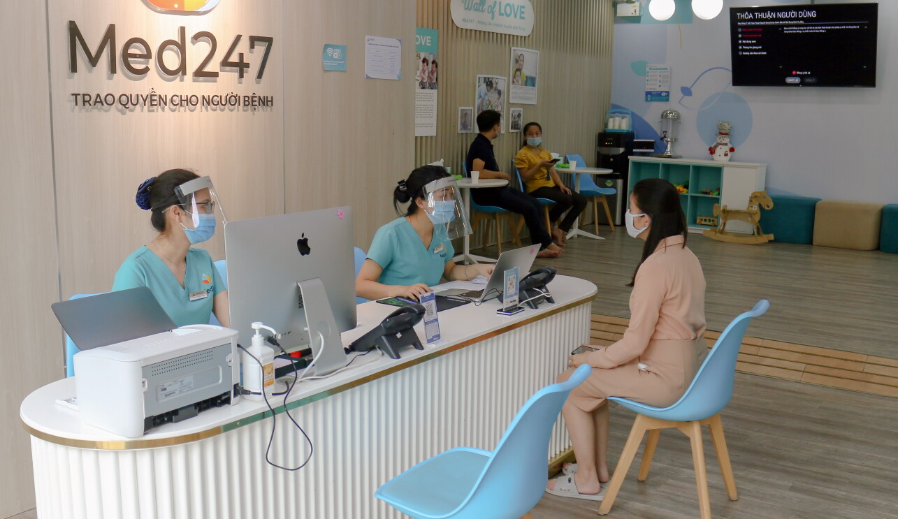 Reception area at Med247