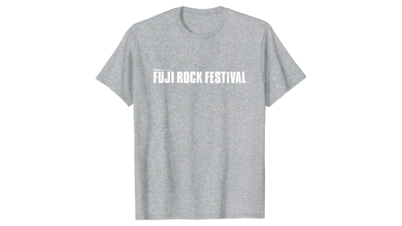 グレー色のTシャツに「Fuji Rock Festival」と書かれている。