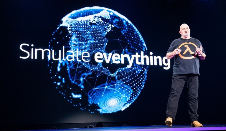 亚马逊首席技术官沃纳·沃格尔斯(Werner Vogels)在re:Invent 2022大会上发言的照片。