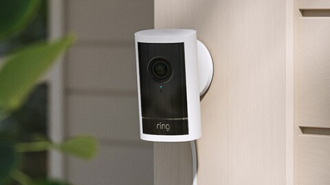 RING: Cámara para Exteriores con Enchufe Ring Pro