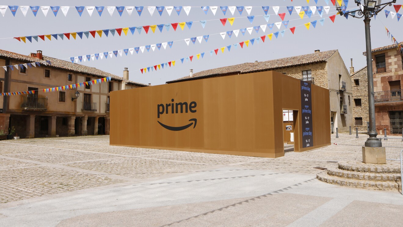 Caja Prime en la Plaza Mayor de Medinaceli