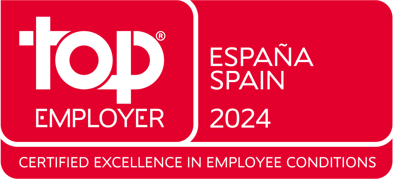 Logo en rojo con tres partes. En la primera a la izquierda pone en letras blancas Top employer, en la segunda a la derecha España Spain 2021. Y en la tercera, que está en la parte inferior Certified excellence in eployee conditions.