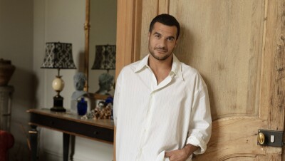 Amir pour Amazon Music Noel dans le salon