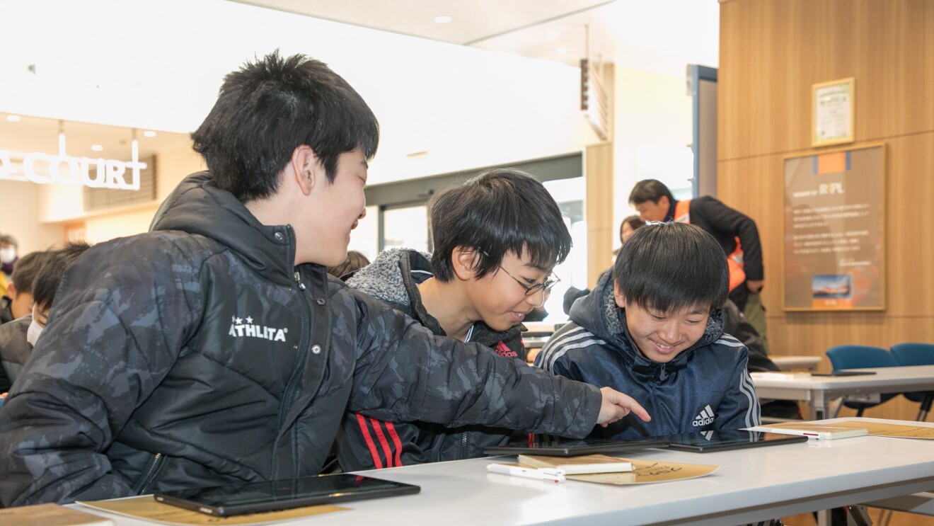東北の未来を担う児童たちに向けて「Mobile FC」によるSTEM教室を開催