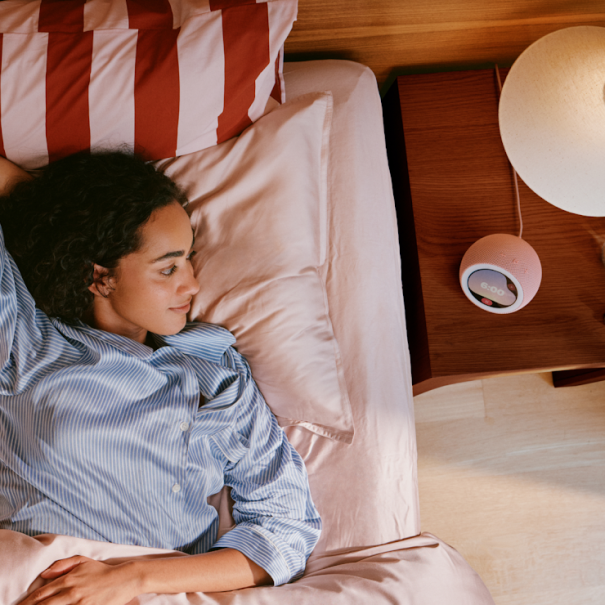 Amazon presenta Echo Time: un reloj despertador inteligente diseñado para transformar el descanso y el despertar
