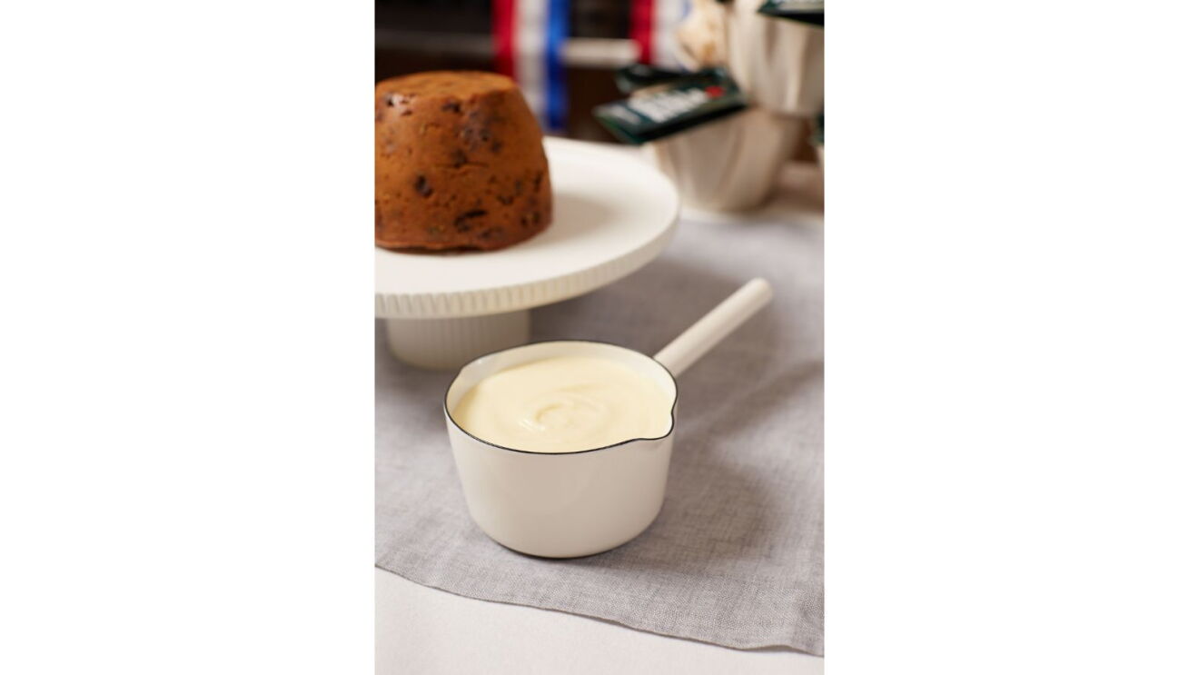 Aussie Christmas Pudding Cheese Sauce