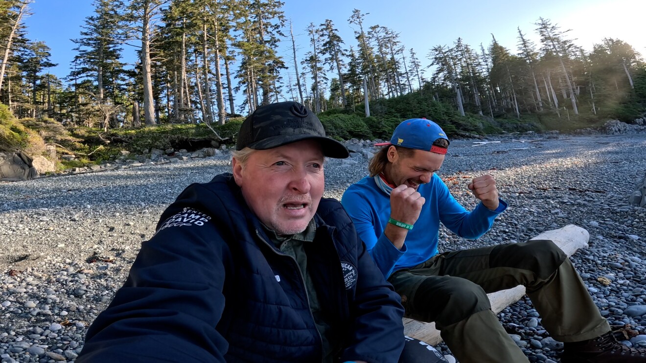 Szenen mit Teamabbildungen aus 7 vs. Wild, 3. Staffel