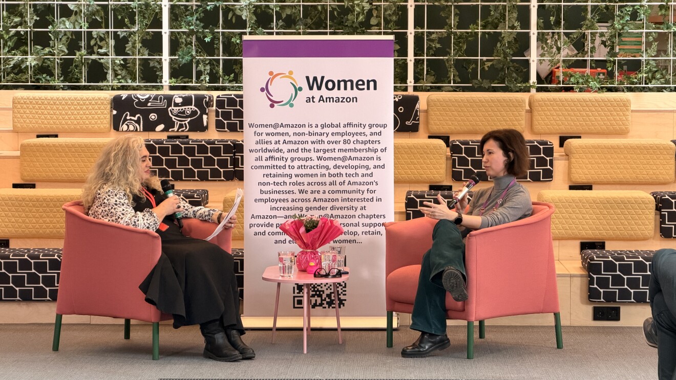 Women at Amazon's fireside chat 2   