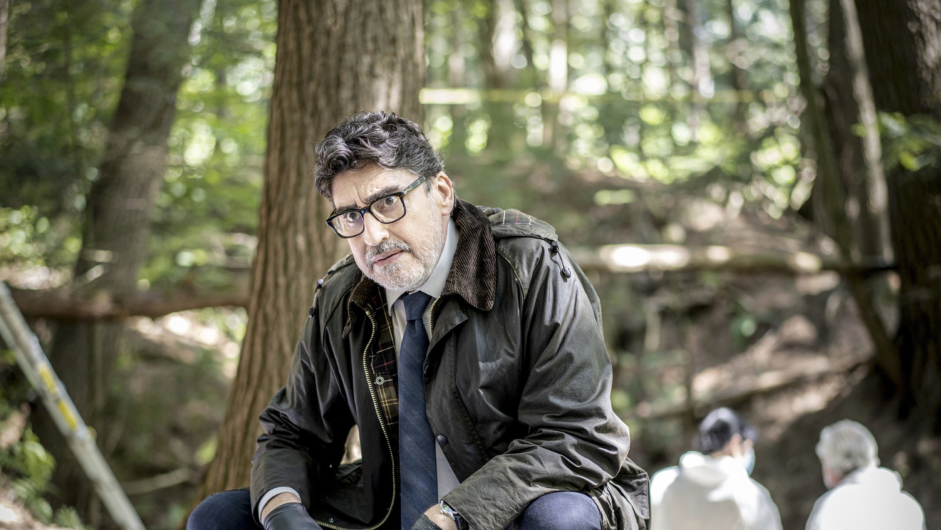 Alfred Molina as Armand Gamache