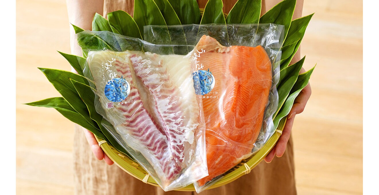 色の良い魚がパッケージされている写真