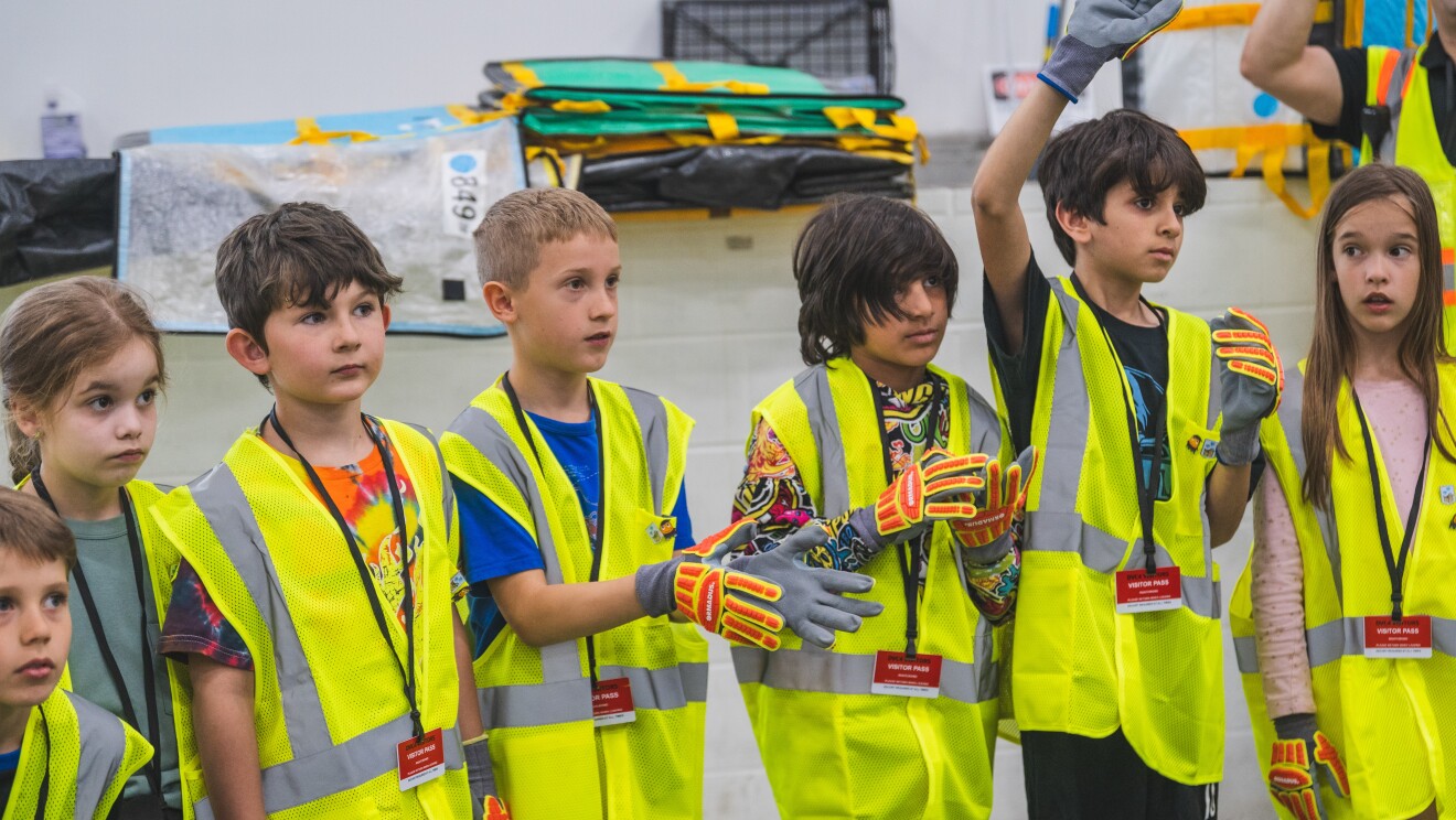 Amazon x DVC4 Student Tour Kids