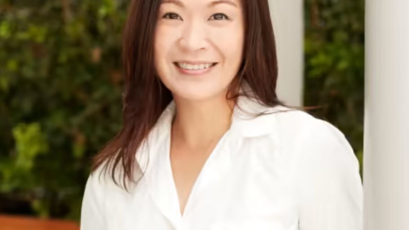 A profile photo of Singapore writer Annette Tan.