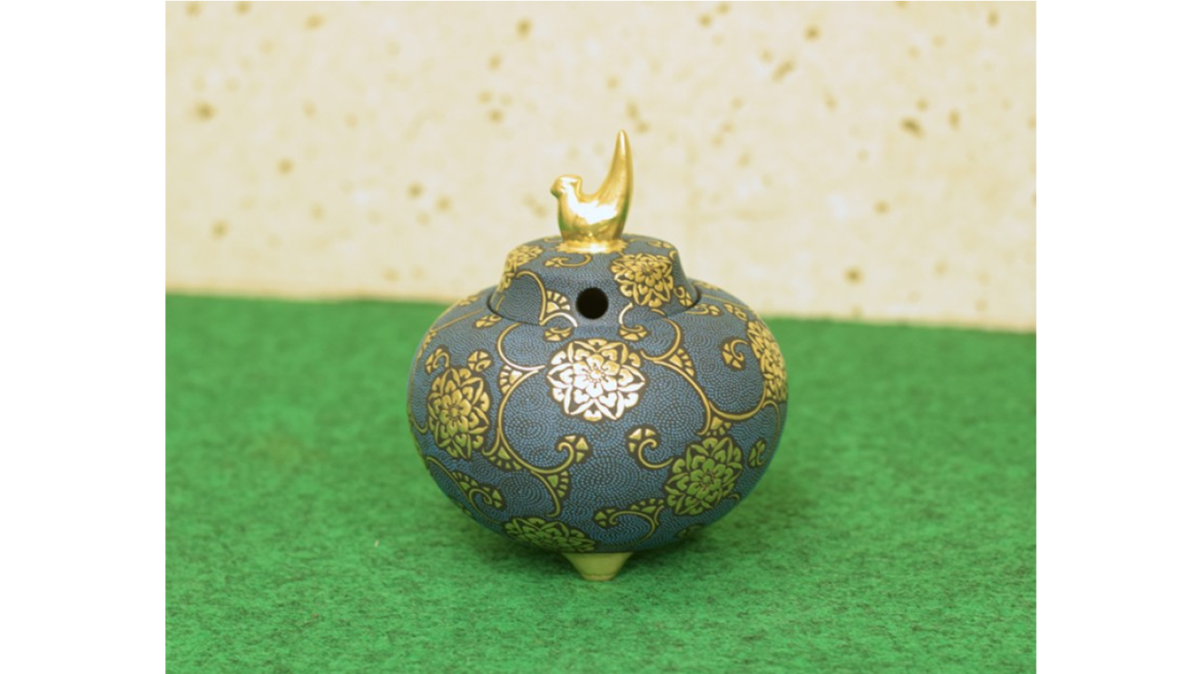 Amazon Story:販売することで九谷焼の技を守る