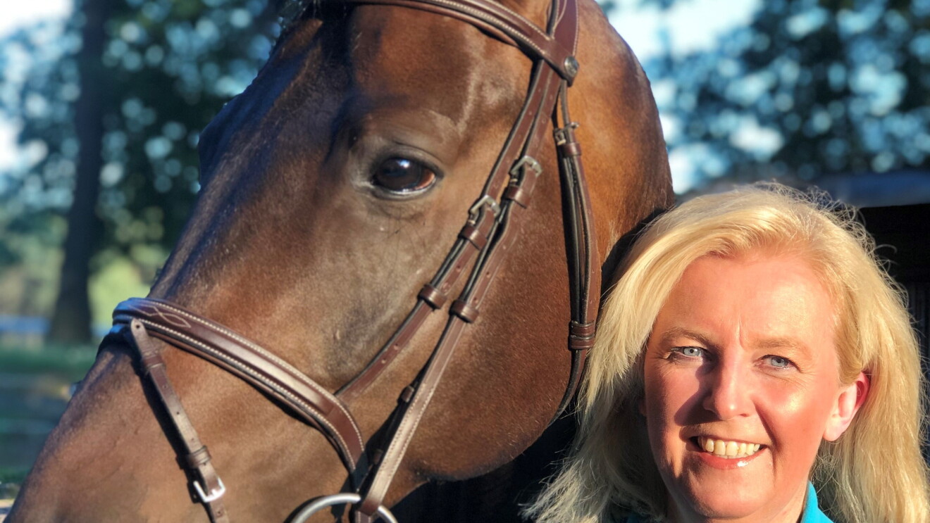 Anette Haverkamp-Peiß mit ihrem Pferd. 
