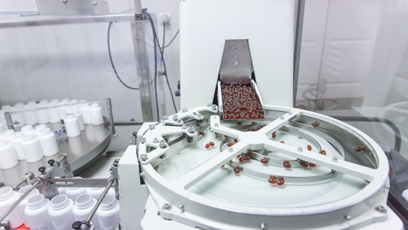 Laboratorio donde fabrican las pastillas de Qualnat. Esta es una parte del proceso. 