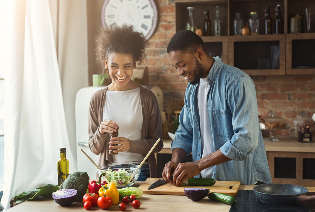 Cooking together as a couple
