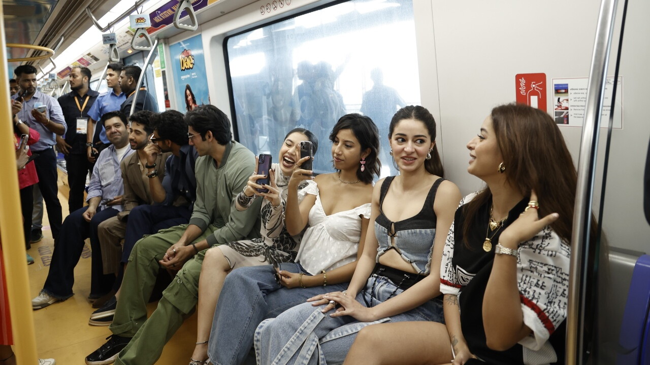 Ananya Panday, Collin D’Cunha, Lisa Mishra, Niharika Lyra Dutt, Muskkaan Jaferi, Gurfateh Pirzada,Vihaan Samat, Varun Sood in the Mumbai Metro