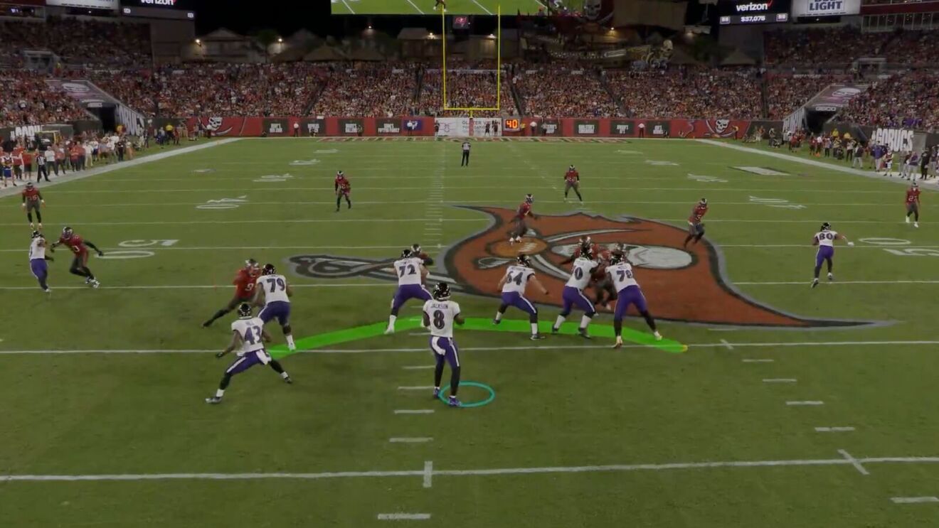 A shot of an NFL game to showcase Prime Video's "Pocket Health" feature.