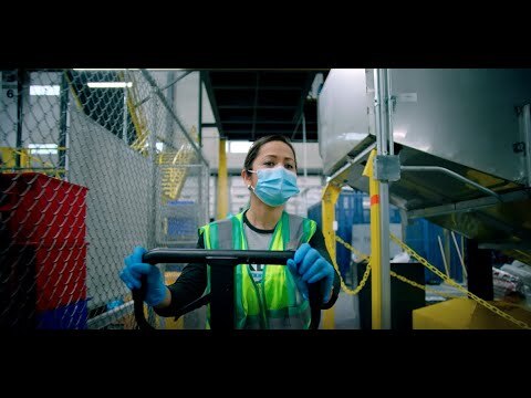 Venezuelan Immigrant Finds Opportunity in U.S., at Amazon