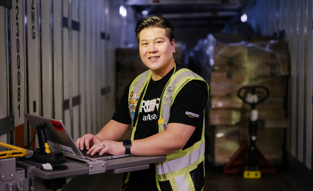 Images from the video of the process of delivering an Amazon package off the coast.