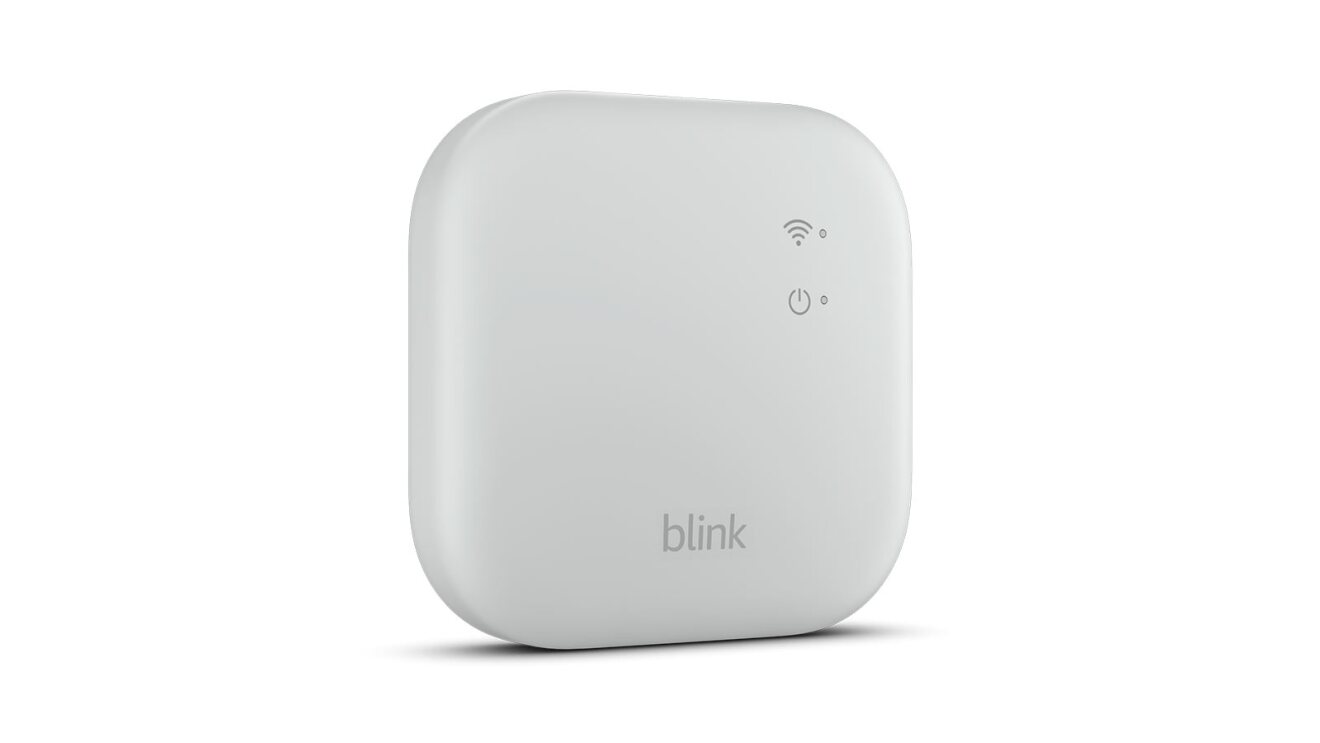 Blink smart home hub device with WiFi and power indicators