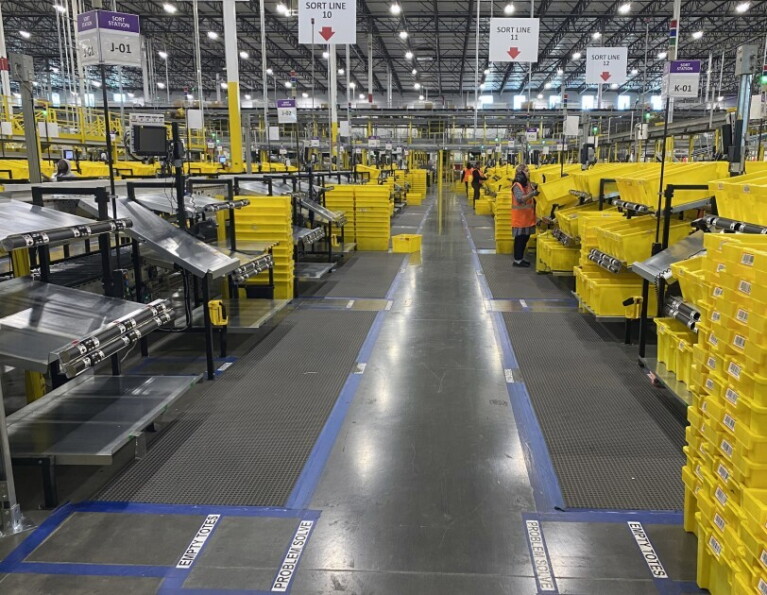 Amazon mette al centro salute e sicurezza mentre continua a consegnare ai clienti