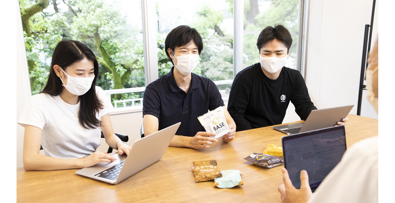 ミーティングをしている写真