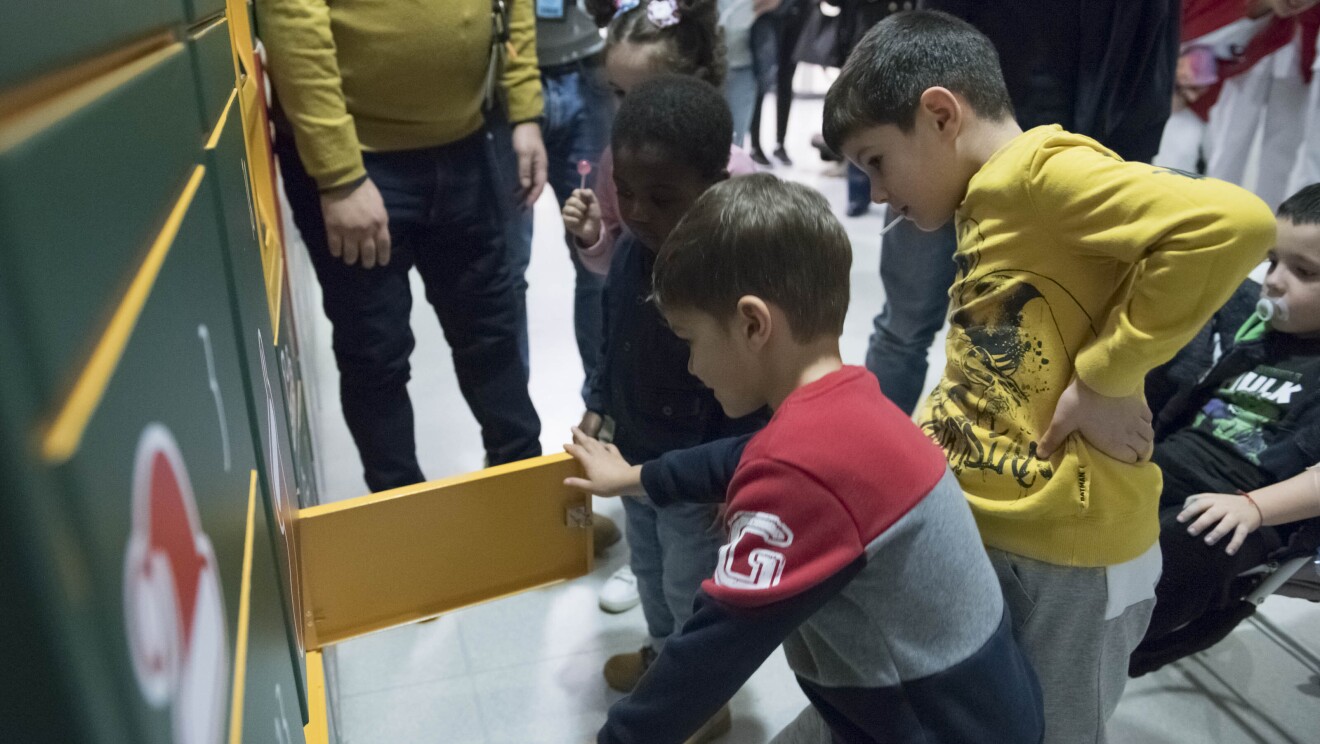 L'Amazon Locker che funge da Calendario dell'Avvento nell'Ospedale San Bortolo di Vicenza