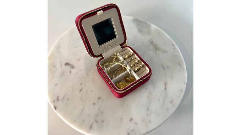 An image of a Valentine’s Day product available on Amazon recommended by lifestyle influencer Ashlan Sorenson.